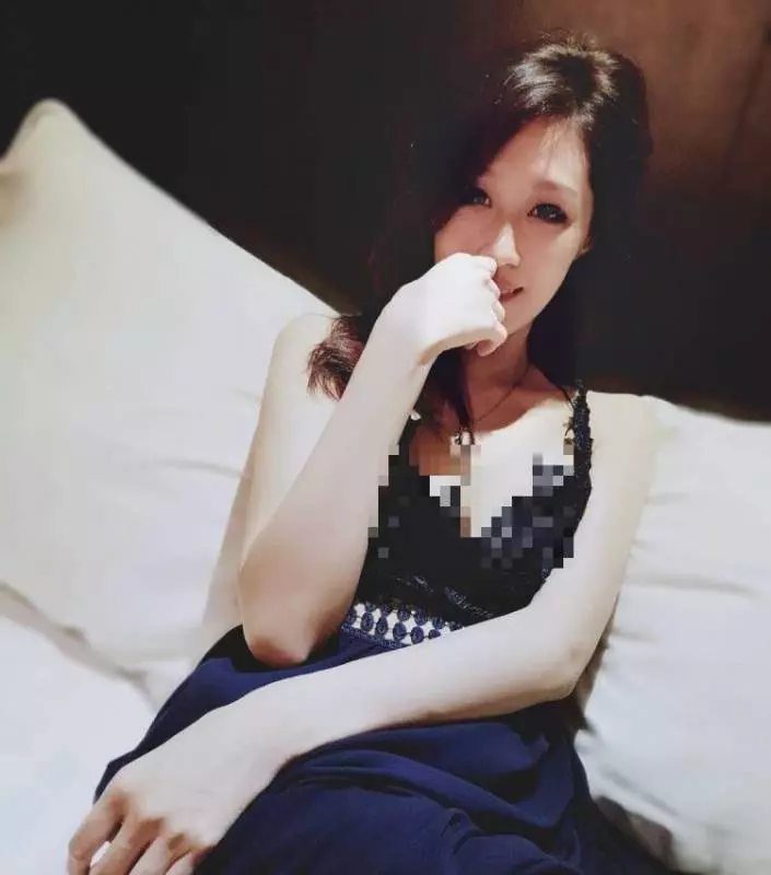 求神超正理專去銀行辦事「拍到美麗風景」終於神到傳送門:私照一張比一張正