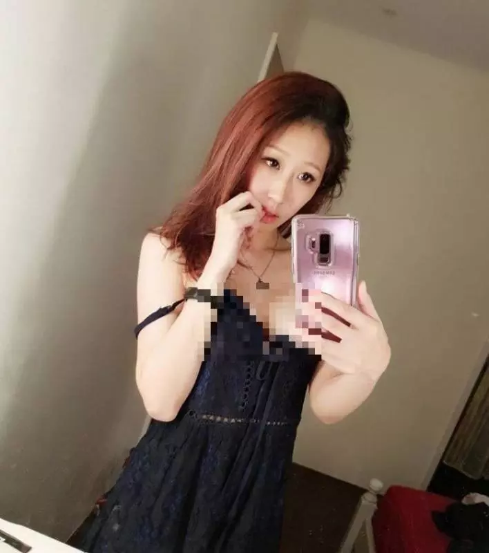 求神超正理專去銀行辦事「拍到美麗風景」終於神到傳送門:私照一張比一張正