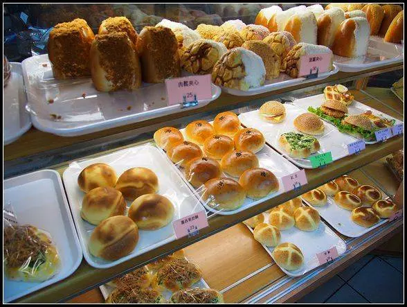 麵包店員工揭露「六大恐怖黑暗面」你都不知道⋯原來冰櫃裡的生日蛋糕不能買 -