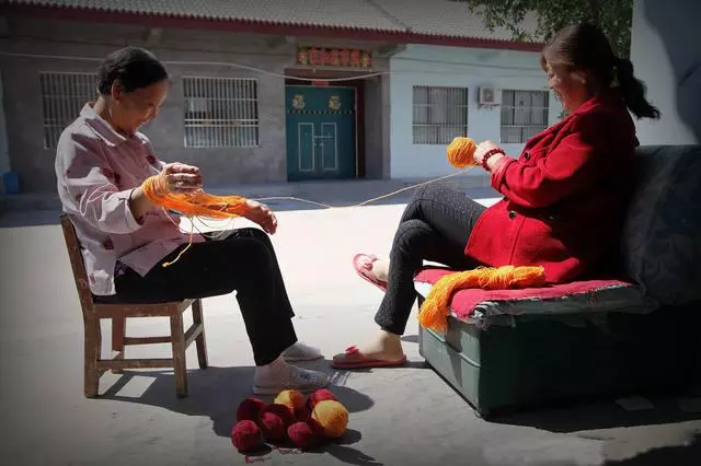 女兒三天兩頭回娘家,我生病她做麵條,我突然醒悟,恨不得她遠嫁