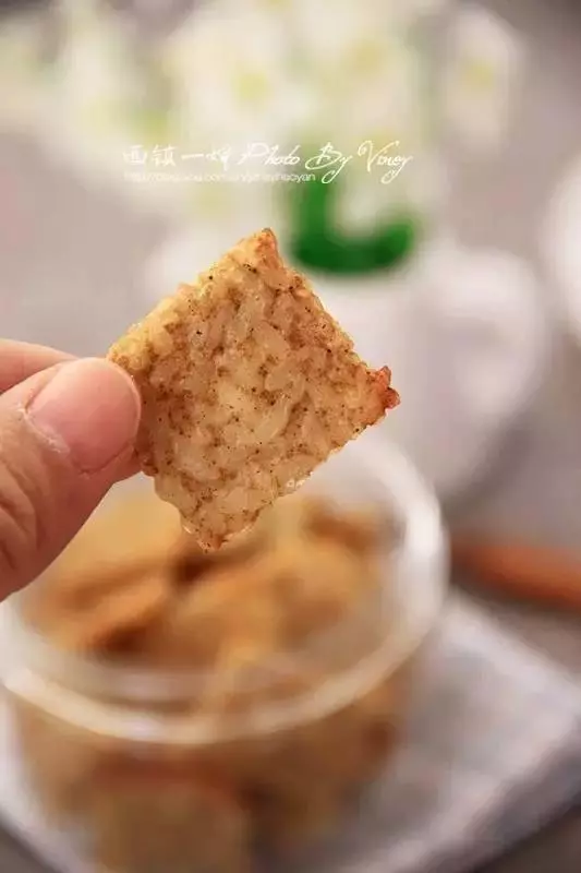 剩米飯別只做蛋炒飯了,2分鐘教你做成酥脆小零食,咬一口滿嘴香