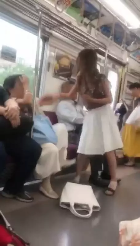 日本妹竟公然打架狂喊亞美蝶