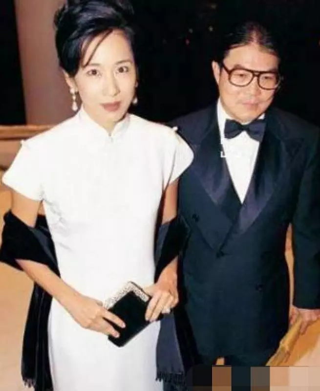 趙雅芝與郭晶晶婆婆同框, 輸的一敗塗地網友: 不愧是億萬富婆 -