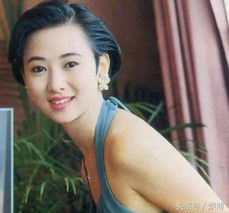 盤點女神年輕照:玉女掌門人周慧敏,台灣第一美女蕭薔,性感美艷翁虹,全都輸給了她