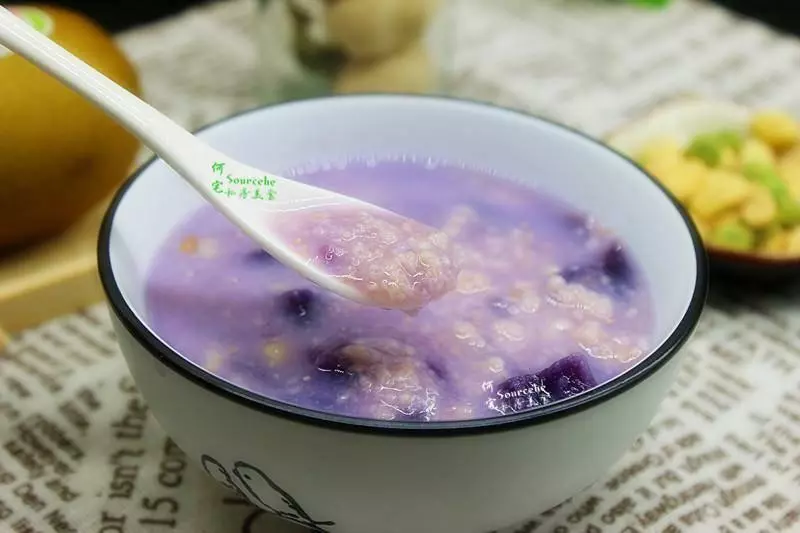 這6款秋粥很養人,有咸有甜,有肉有素,每天換著吃不會膩!