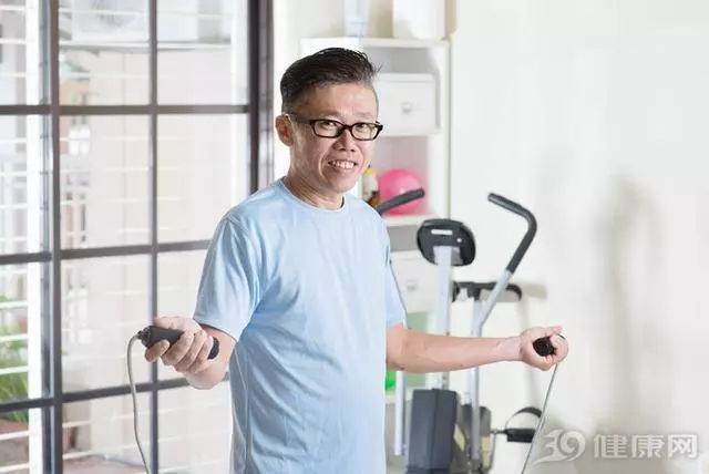 男人到了中年,這幾種病不能不防,關係到長壽與否