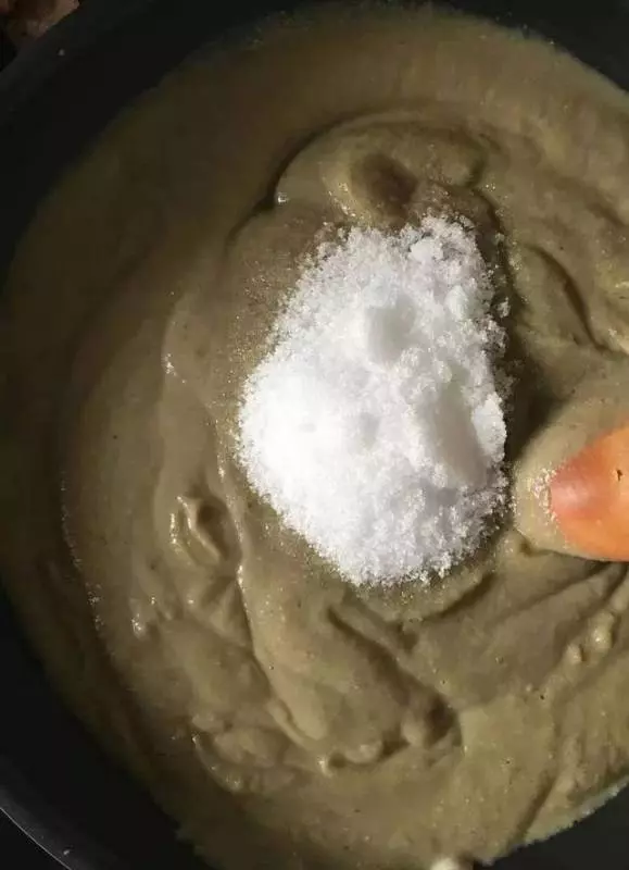 黑芝麻綠豆蔓越莓做出的月餅,低油少糖的餡料~