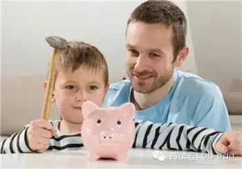 這爸爸做法太讚了!孩子用「零用錢」偷偷幫助乞丐...以為會被稱讚, 沒想到爸爸竟然這樣說......