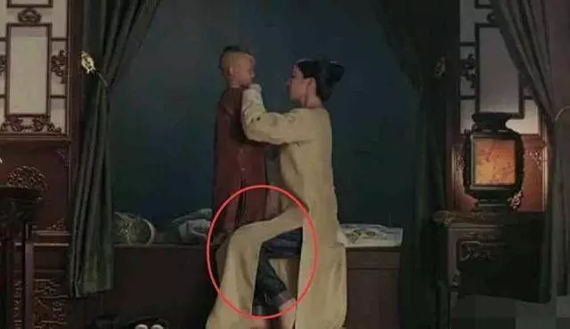 9個連小孩都能看出來的穿幫鏡頭,網友:導演出來保證不打死你