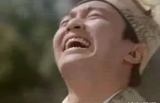 【爆笑】老公淩晨三點回來,老婆拉下老公的褲子滴了幾滴水…發現水珠跟皮膚不接觸,馬上和老公鬧離婚