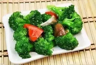 女人要瘦身,這幾種食物,最好每天都吃點一周瘦6斤