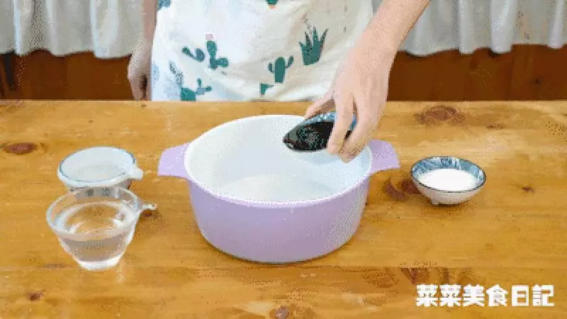 入秋後的秋刀魚,口感緊實肥美,用這個法子燒好吃百倍