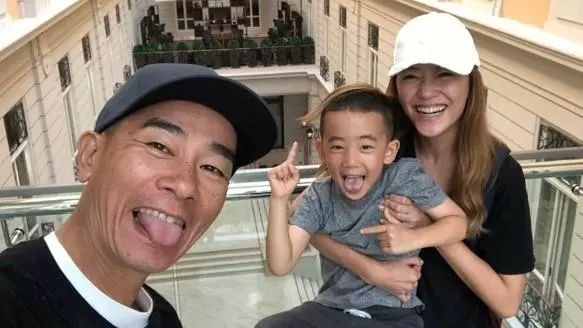 應采兒現身嬰兒用品店!「全身照」曝光……網一看:肚子好大了