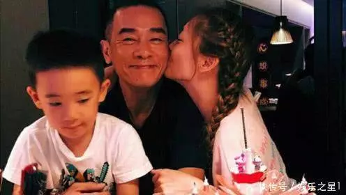 近40歲應采兒冒高風險再生女,孕肚大的像球,陳小春:兒子算什麼