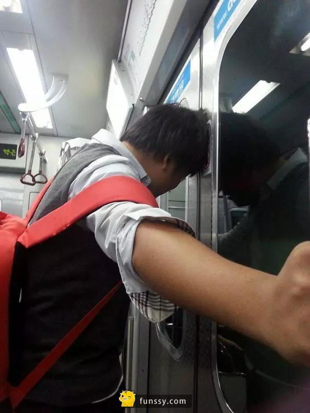 盤點25張「地鐵奇景」每一張都會讓你搓眼睛回頭再看一遍