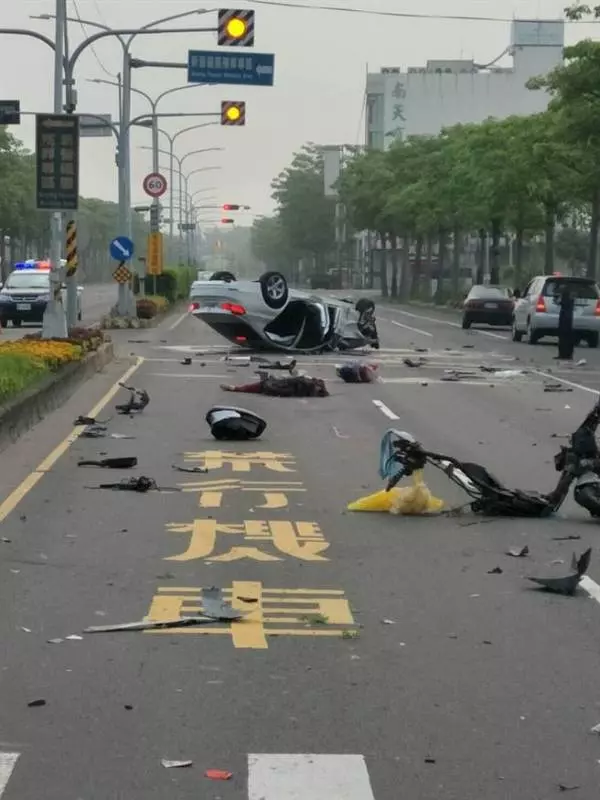 又是酒駕21歲BMW男酒駕載友,女機車騎士狠撞拖行「屍首分離」亡