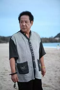 「很對不起,35年前沒讓妳穿這麼漂亮」馬如龍遲來的求婚 讓當了「7個孩子後母」的她淚崩 -
