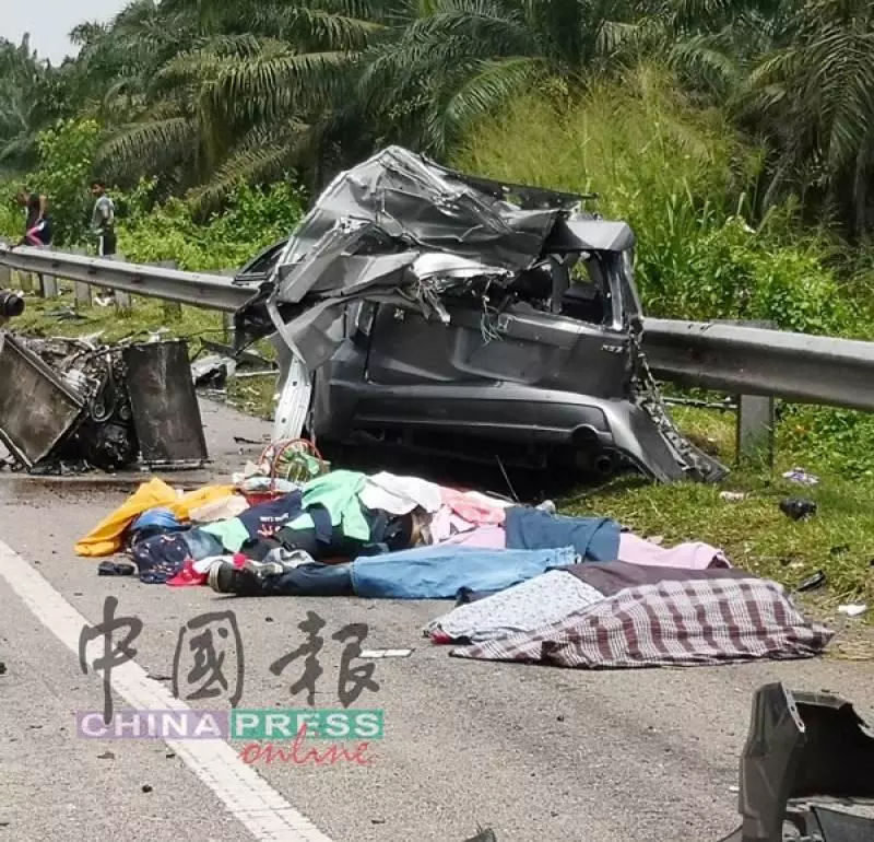 轎車與拖格迎面撞 一家五口 奪走4命