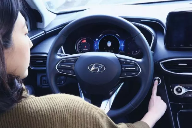 比智慧鑰匙安全 5 倍!全新 Hyundai Santa Fe 首創「指紋辨識」