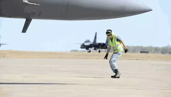 19張大兵們搞笑耍笨的有趣圖片
