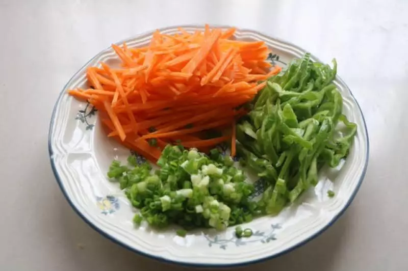 土豆絲新吃法,不用炒不用拌,換個新吃法,出鍋吃到撐,太好吃了