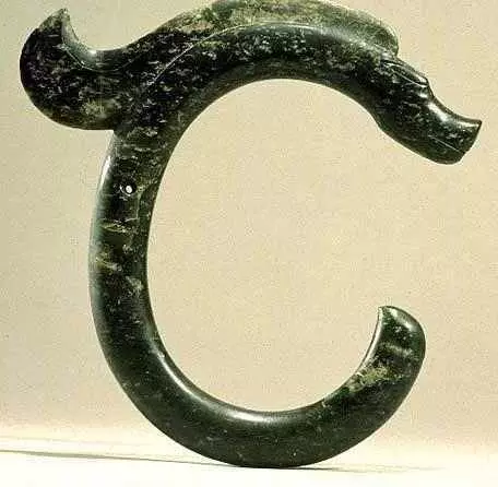 龍真是圖騰?考古出土6500年前「龍虎」,科學該如何解釋?