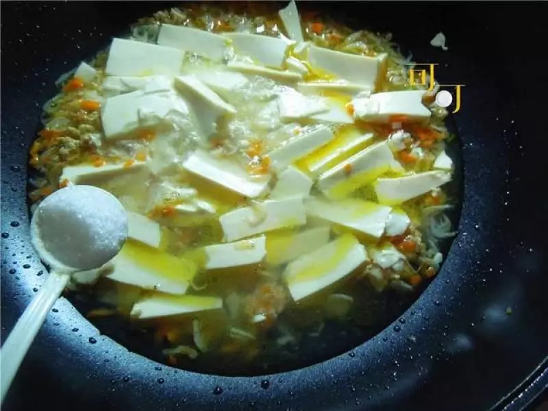 秋天多喝這碗豆腐湯,防秋燥能補鈣,味道好,上桌一人先喝一小碗