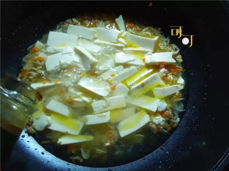 秋天多喝這碗豆腐湯,防秋燥能補鈣,味道好,上桌一人先喝一小碗