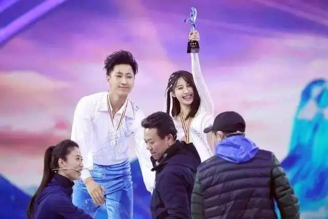 黃曉明4任女友對比,一個比一個慘,最美的已離世,她被坑的最慘