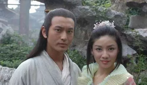 黃曉明4任女友對比,一個比一個慘,最美的已離世,她被坑的最慘