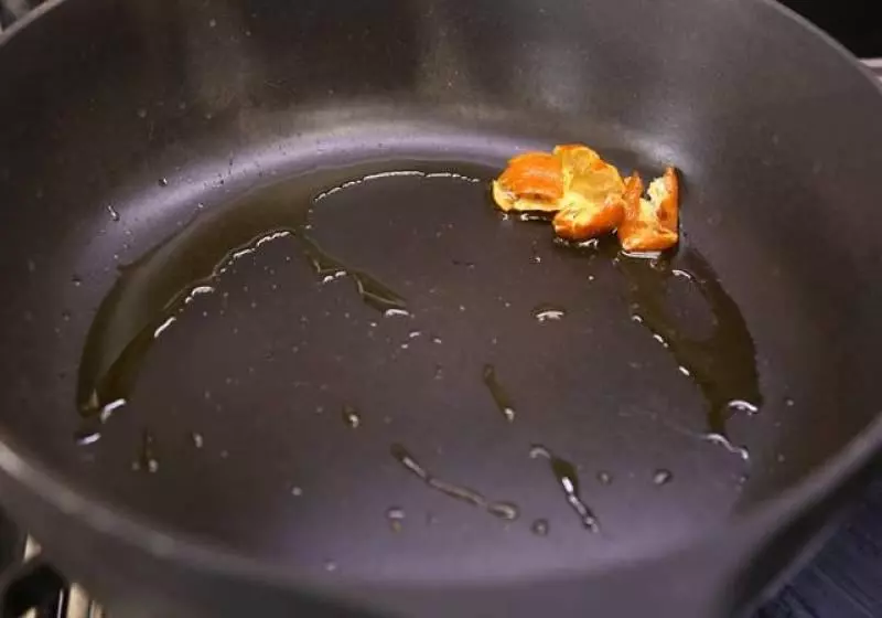 做魚不腥、煎魚不散不粘的竅門特別入味
