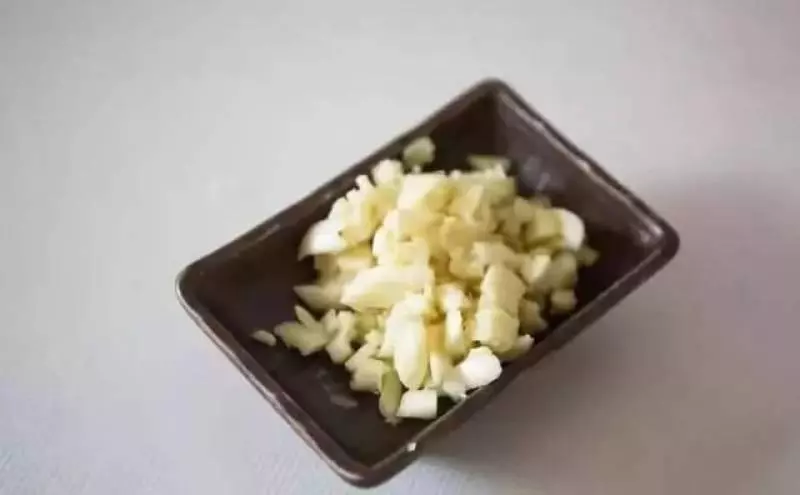 豆角別只燉或炒了,試試這麼做,清爽脆嫩