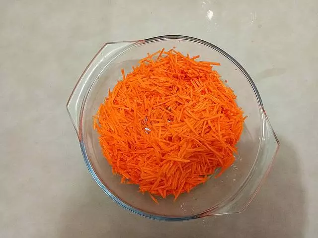 這是胡蘿蔔最好吃的做法,外焦里嫩,一口一個根本就停不下來
