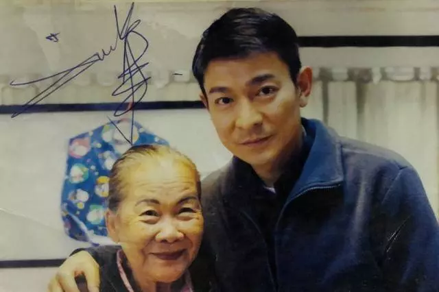 82歲TVB御用拾紙皮婆婆重回熒幕,不介意一輩子演紙皮婆婆,沒想到她年輕時竟然長得如此驚艷