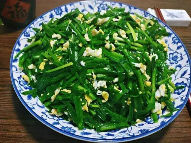 韭菜炒雞蛋 容易出水,還塞牙?學會這一招,保證好吃