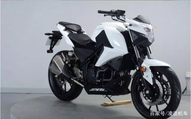 國產雙缸大街車,居然有著四缸車的聲浪,老司機卻認為是地平線!
