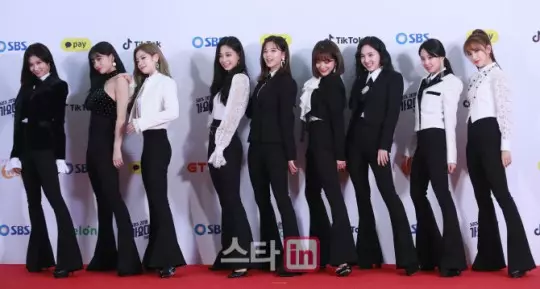 [TWICE][新聞]181225 girl crush魅力大爆炸「SBS歌謠大戰」TWICE兩個特別合作舞台公開