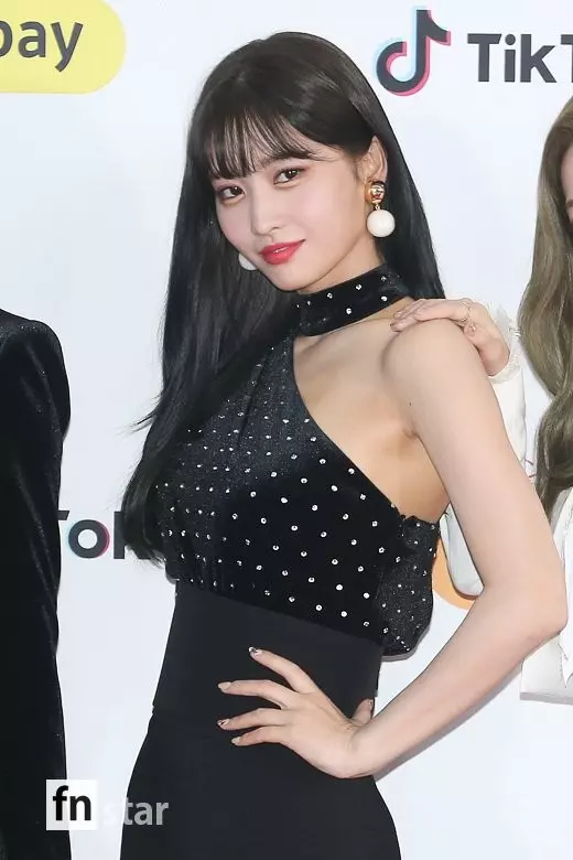 [TWICE][新聞]181225 girl crush魅力大爆炸「SBS歌謠大戰」TWICE兩個特別合作舞台公開