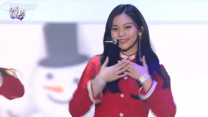 [GFRIEND][分享]181225 SBS歌謠大戰合作舞台！普美-多賢-銀河-玟星感性改編《花路》
