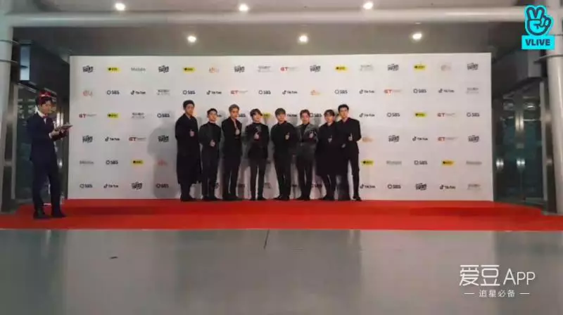 [EXO][新聞]181225 《十二月的奇蹟》真的來了！燦白倩嘟共同演繹浪漫