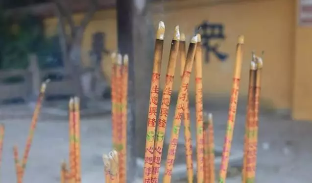 為什麼「窮人燒香越窮,富人算命越富」你知道嗎?
