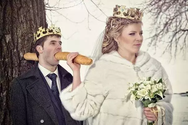 盤點俄羅斯人「無節操無羞恥心」的奇葩婚紗照,懷疑拍完後這