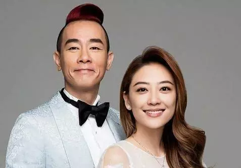 應采兒全家近照,背景大到不像話,網友:難怪Jasper被教育那麼好