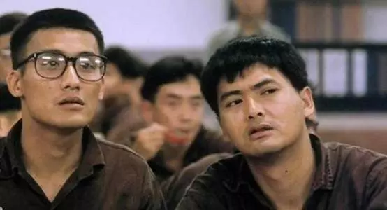 63歲任達華與60歲梁家輝近照對比,網友感慨:兩人妻子差距太大了 -