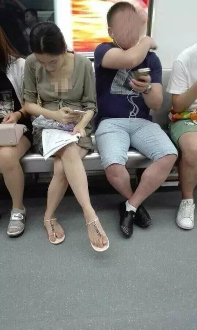 中國地鐵太精彩正妹等級超高…秒懂難怪天天有人坐過站了 -