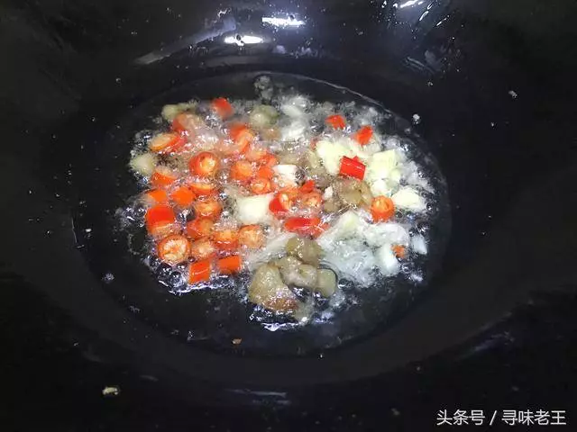 包心菜不用干鍋,飯店大廚教你這樣炒更好吃,一盤就能下3碗飯
