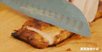 這大豬蹄子口感豐富, 酸甜辣咸, 撩人得很吶