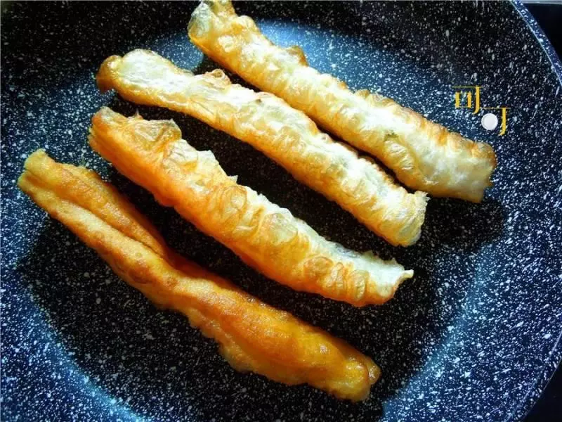 教你在家做傳統粢飯糰,油條肉鬆,外軟內酥,10元錢早餐全家吃飽