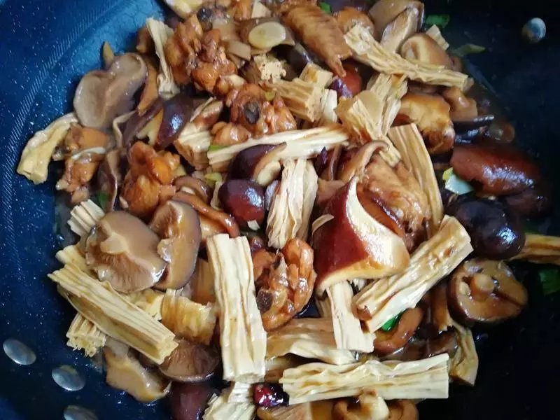 腐竹這樣做太香了,味道鮮美,營養豐富,還能健腦