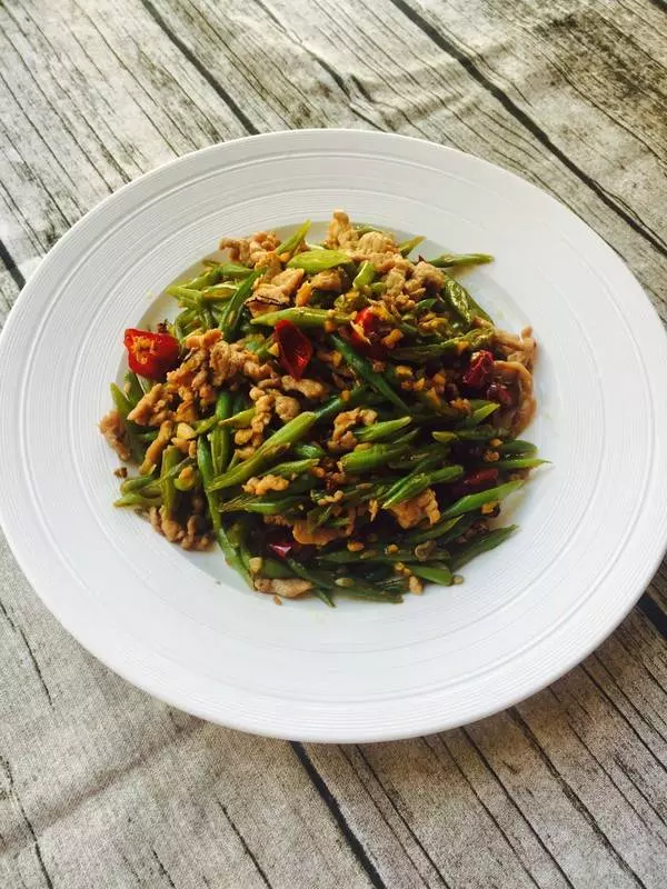 四季豆加點肉,也能如此的下飯,大人小孩都愛吃